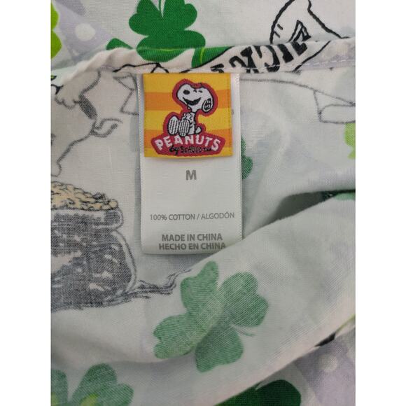 Peanuts Snoopy St Patricks Day Luck Clover 100% Cotton Scrub Size M‎ - Picture 5 of 8